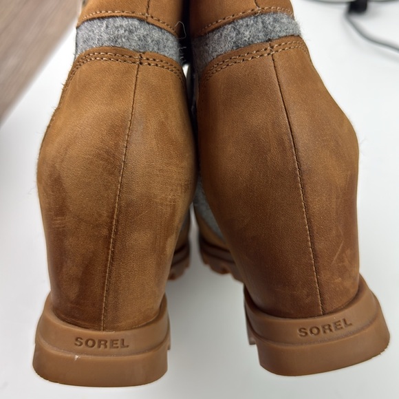 Perfect Sorel Joan of Arc hidden leather with wool wedge boot, size 8.5 - Picture 4 of 7